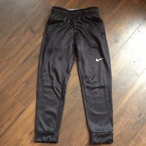 Boys M Nike joggers